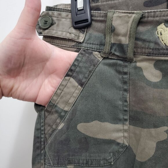 Sullen‎ Girl Junior's Y2K Green Camo Alt Grunge Punk Style Stretch Capris Size 5 - Picture 2 of 9